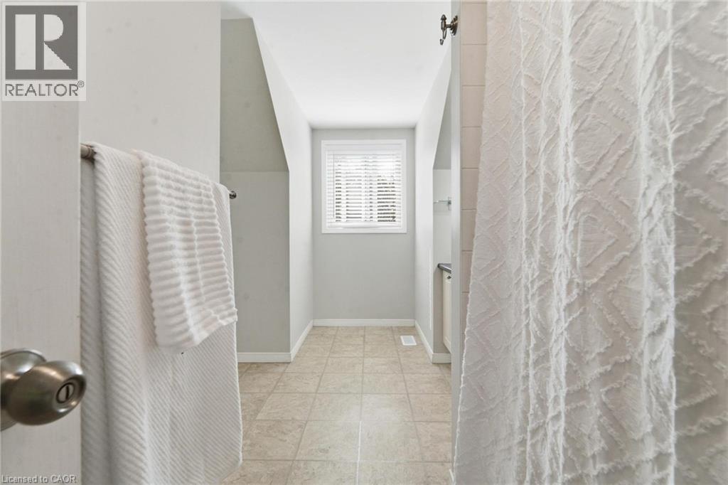 449 Exmoor Street Property Photo 16