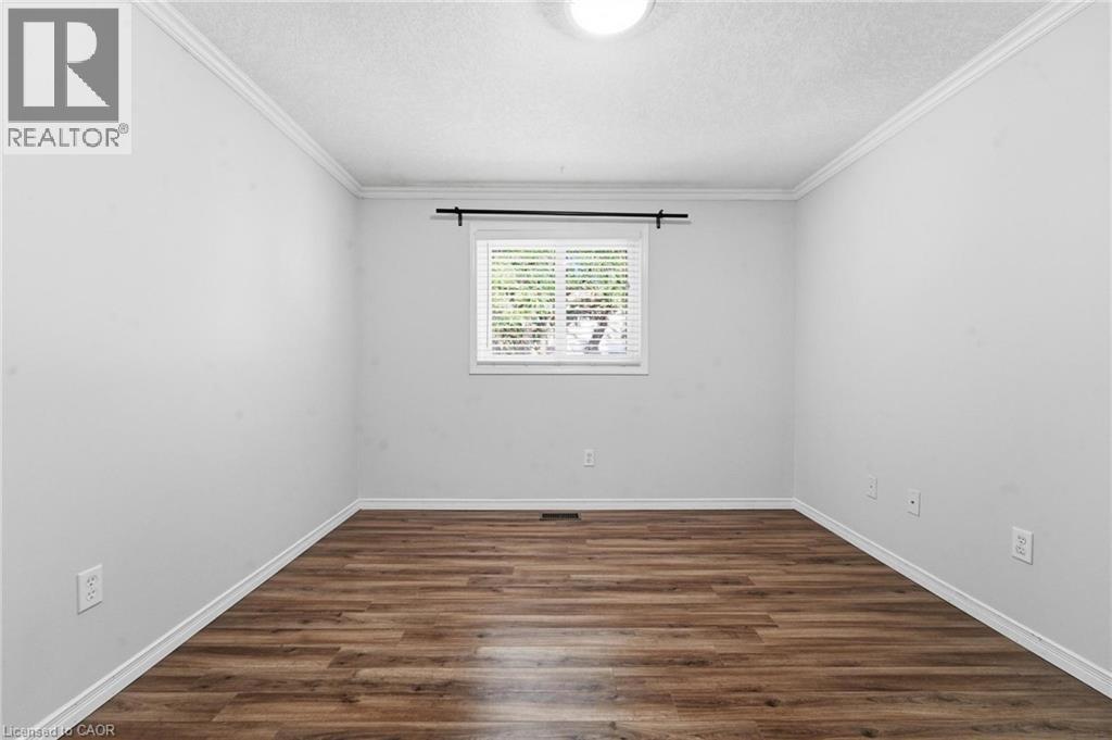 449 Exmoor Street Property Photo 23