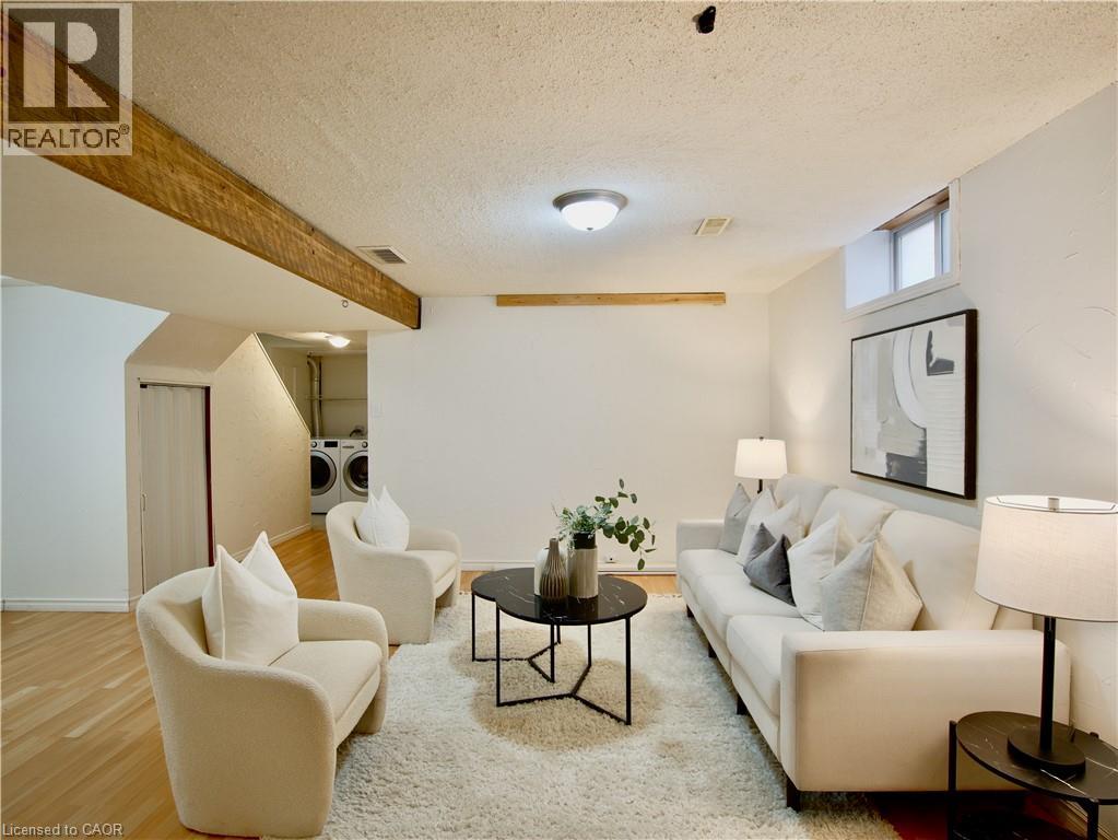 449 Exmoor Street Property Photo 30