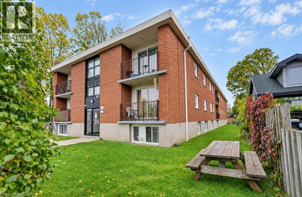 199 Ahrens Street W Property Photo 3