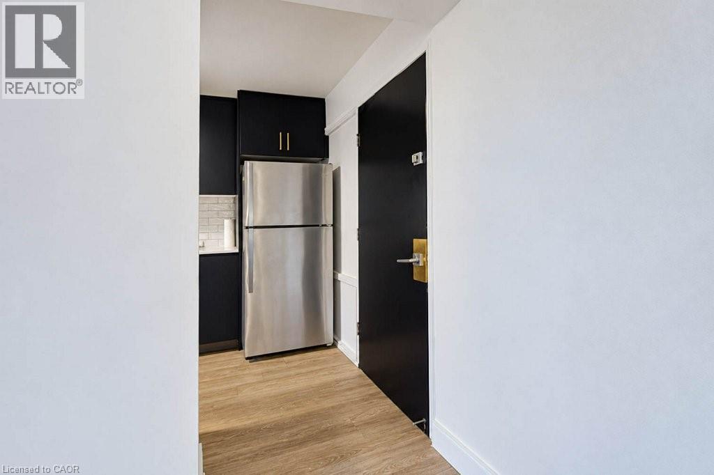 199 Ahrens Street W Property Photo 8