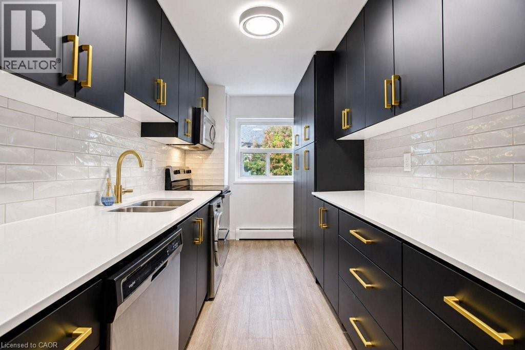 199 Ahrens Street W Property Photo 10