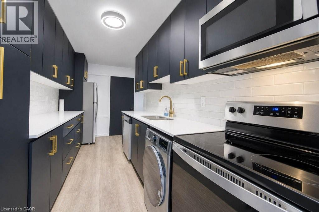 199 Ahrens Street W Property Photo 12