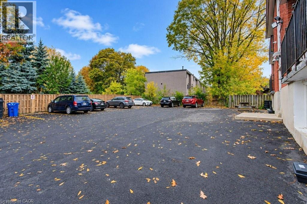 199 Ahrens Street W Property Photo 32
