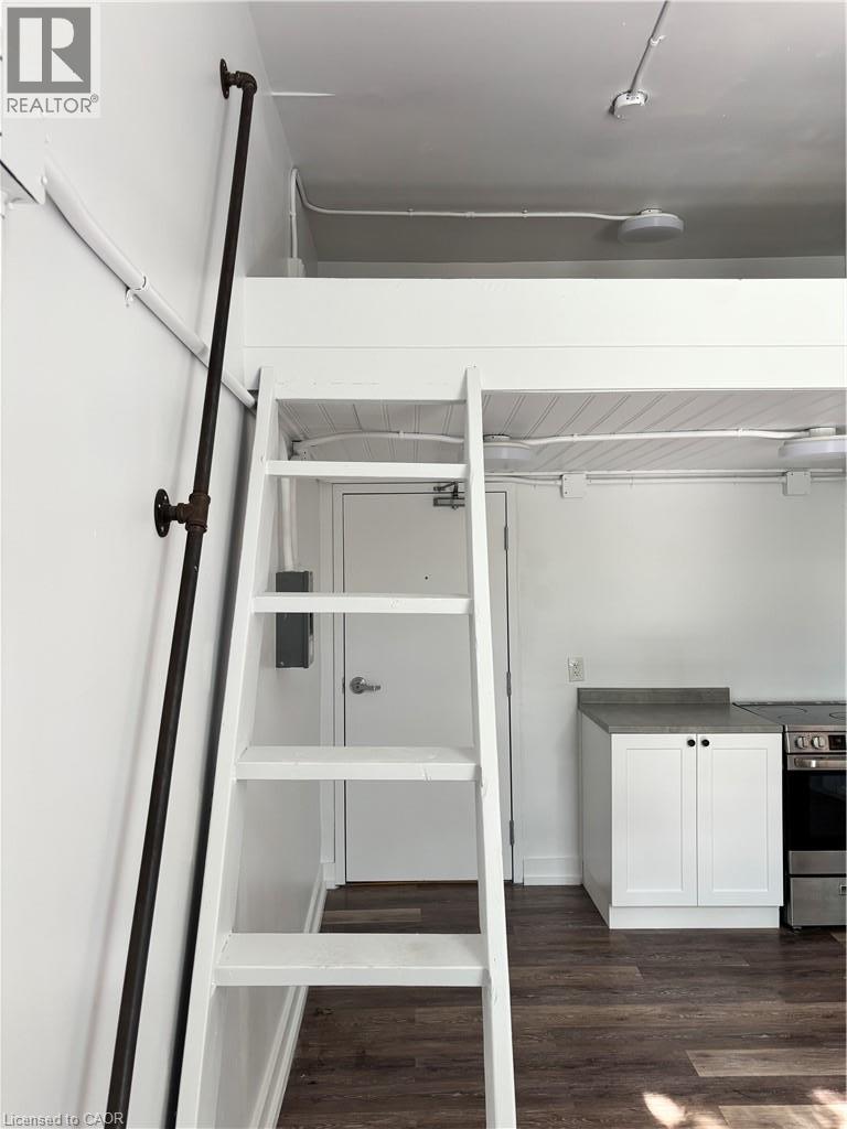 123 Macnab Street S Unit# 12 Property Photo 8