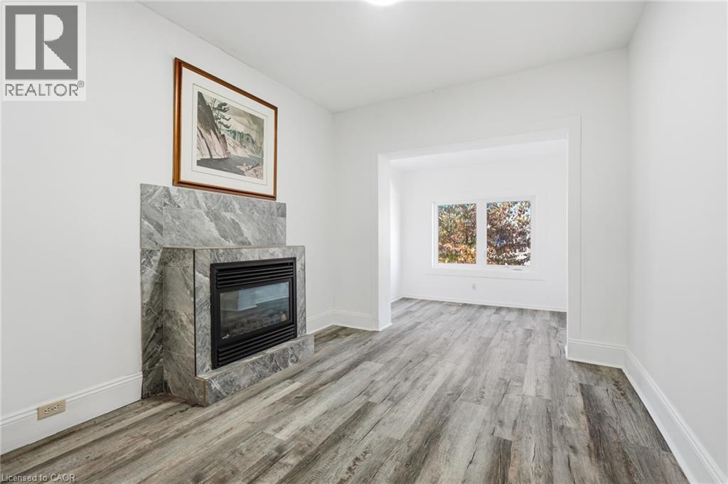 26 Sherman Avenue N Property Photo 10