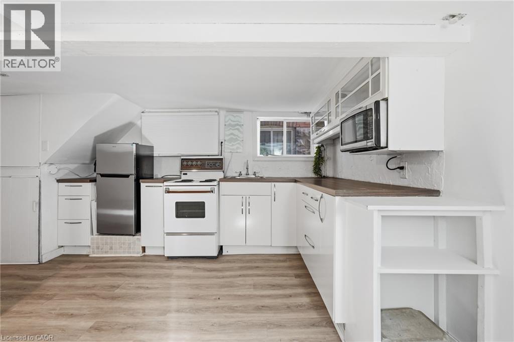 26 Sherman Avenue N Property Photo 15