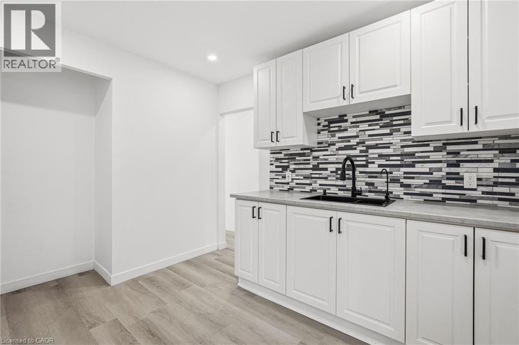 26 Sherman Avenue N Property Photo 24