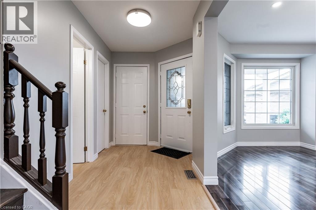 48 White Sands (upper) Court Unit# Upper Property Photo 4