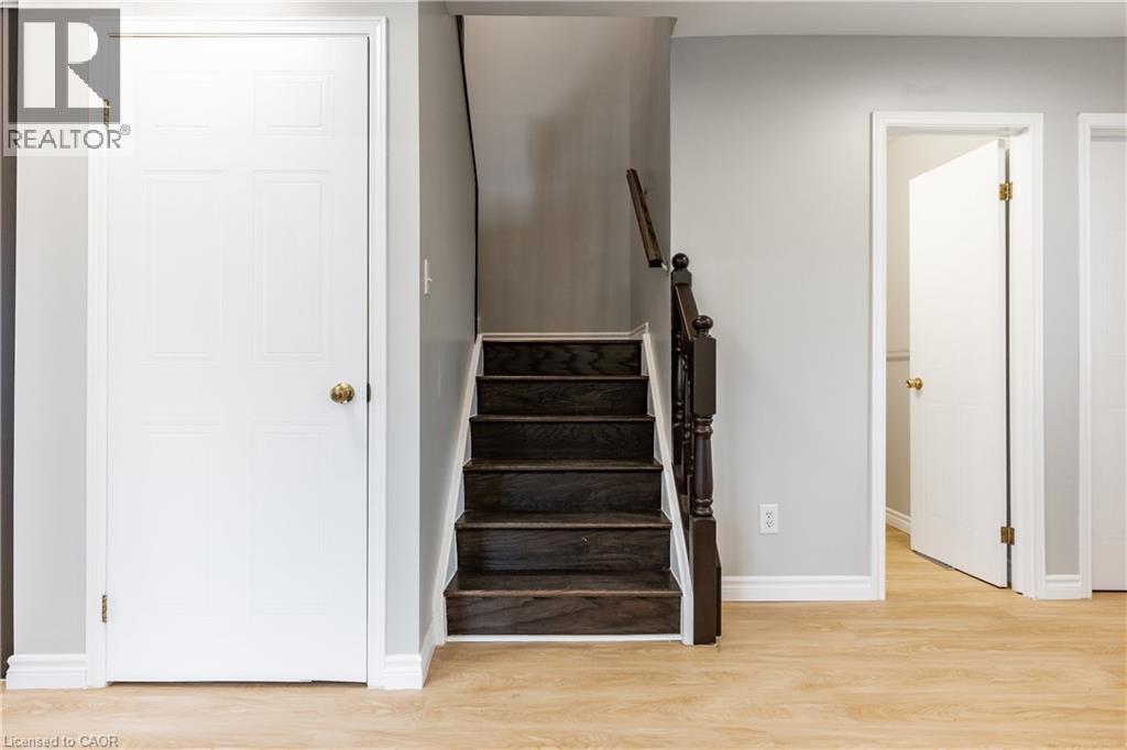 48 White Sands (upper) Court Unit# Upper Property Photo 13