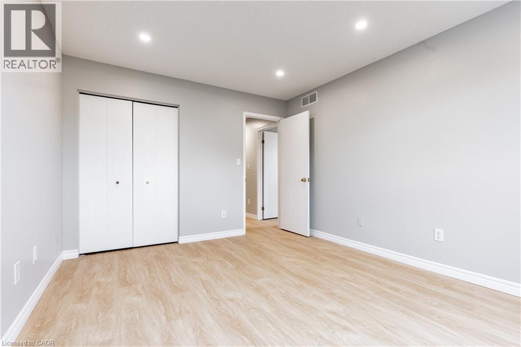 48 White Sands (upper) Court Unit# Upper Property Photo 16