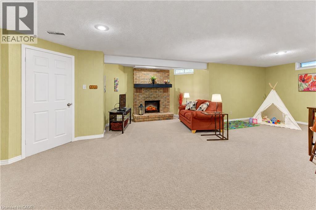 406 Craigleith Drive Unit# 3 Property Photo 28