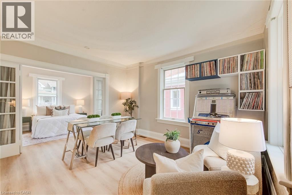 90 John Street E Property Photo 15