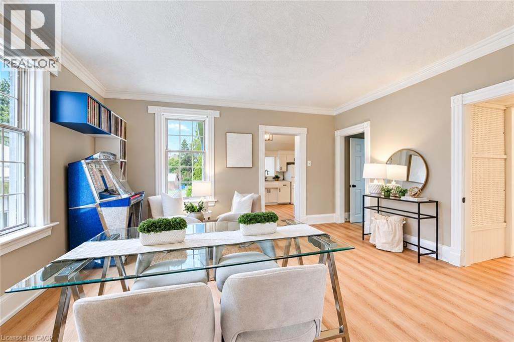 90 John Street E Property Photo 16