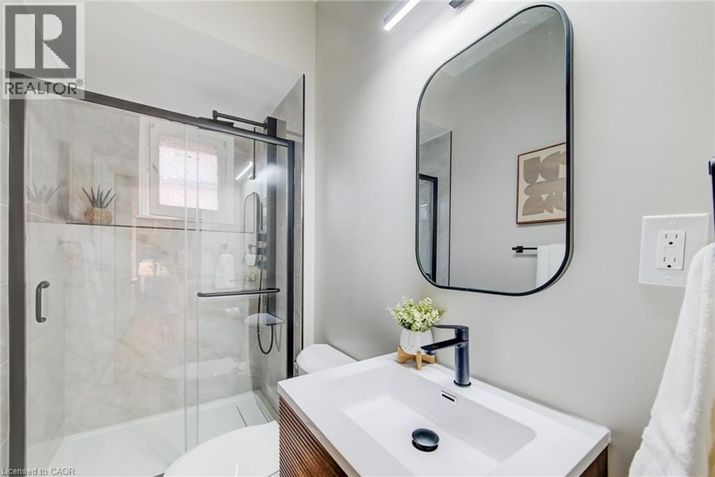90 John Street E Property Photo 20