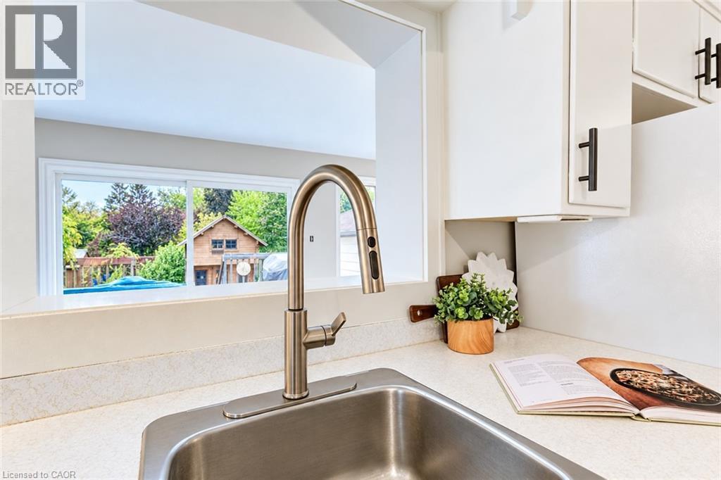 90 John Street E Property Photo 25