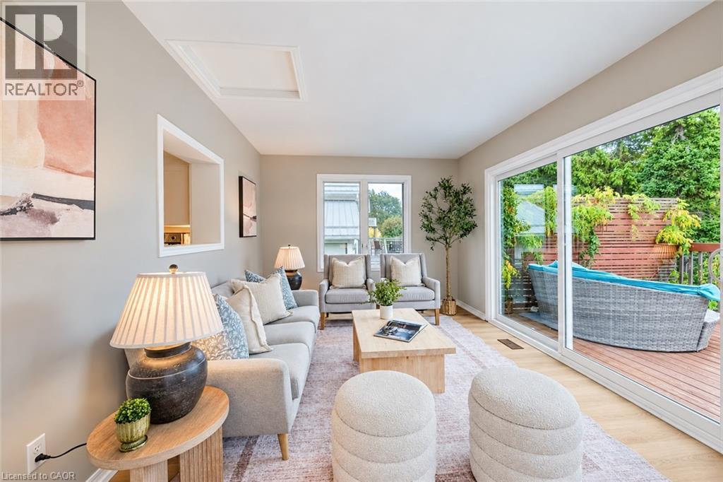 90 John Street E Property Photo 28