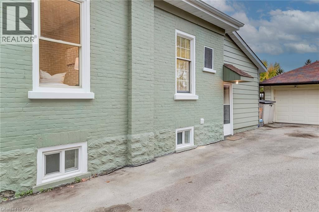90 John Street E Property Photo 49