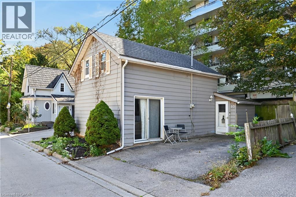 10 Maple Avenue Property Photo 2