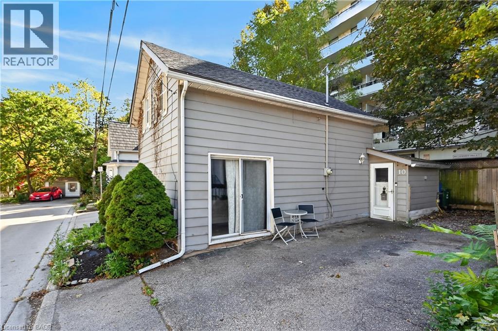 10 Maple Avenue Property Photo 4