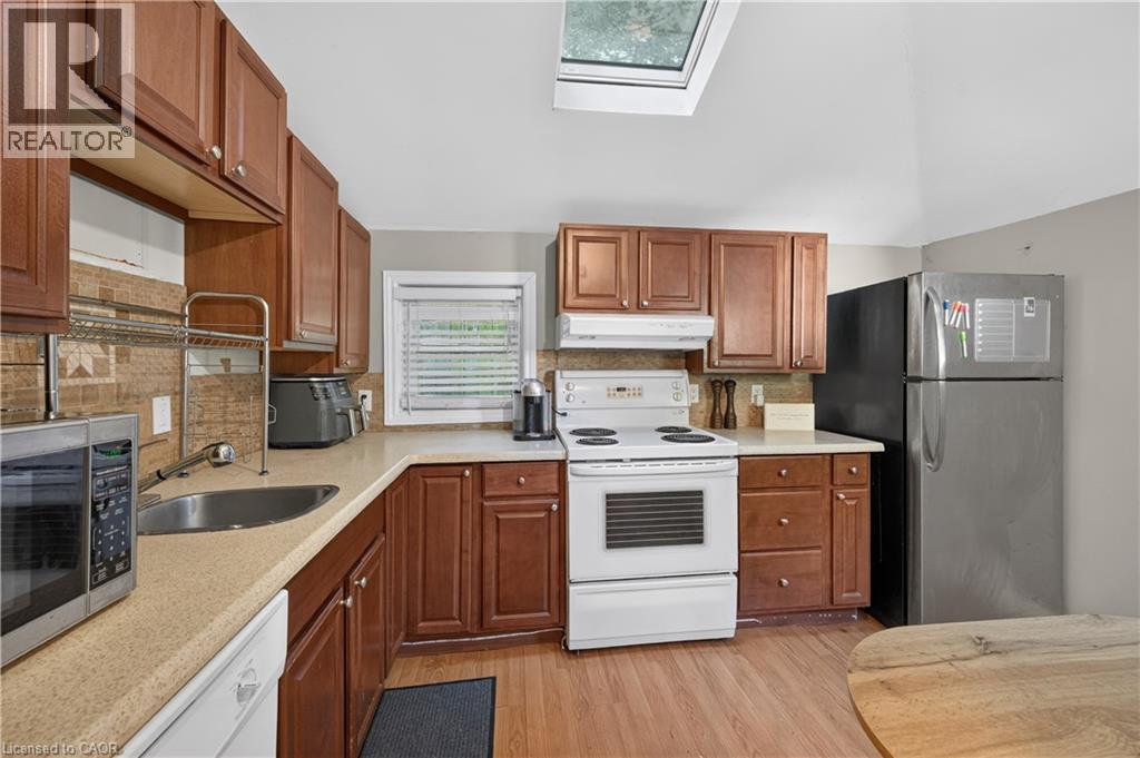 10 Maple Avenue Property Photo 5