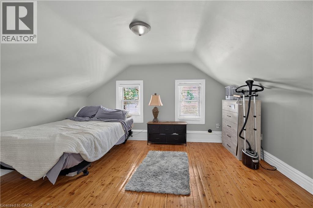 10 Maple Avenue Property Photo 22