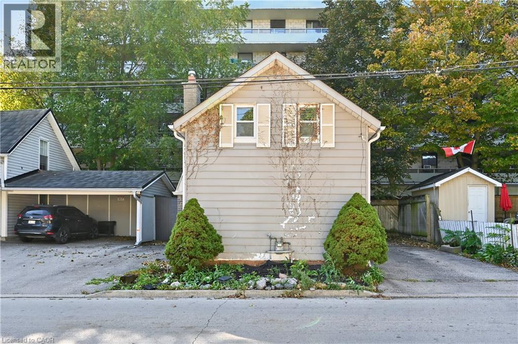 10 Maple Avenue Property Photo 28