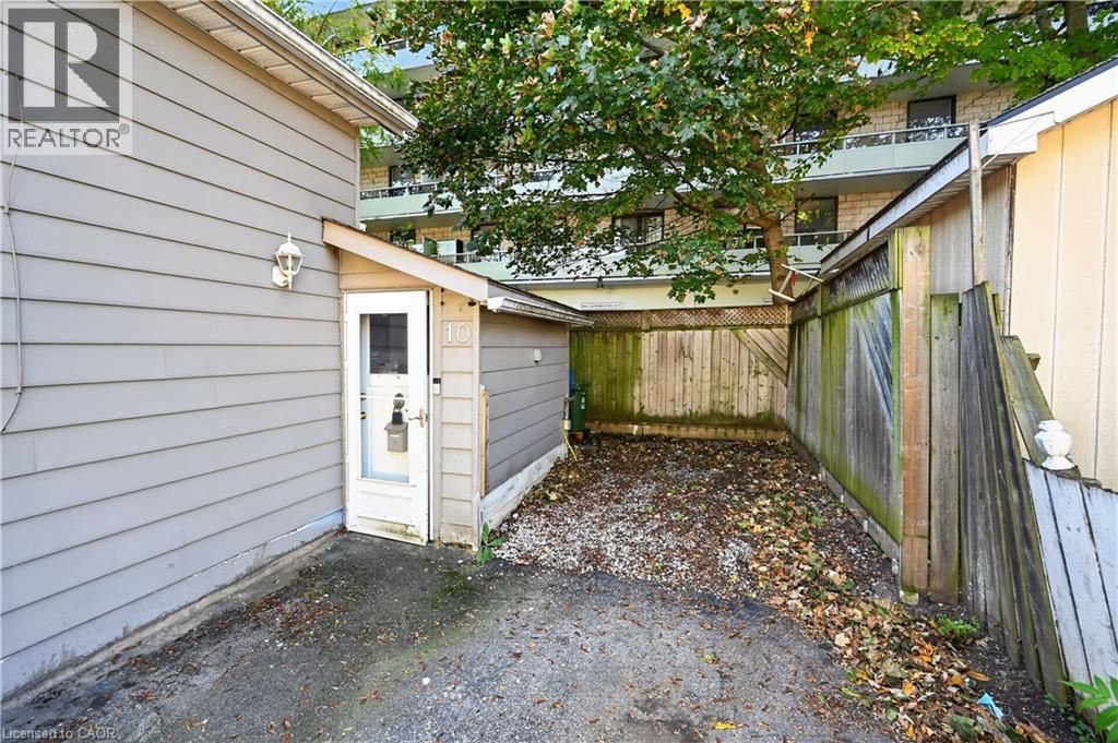 10 Maple Avenue Property Photo 31