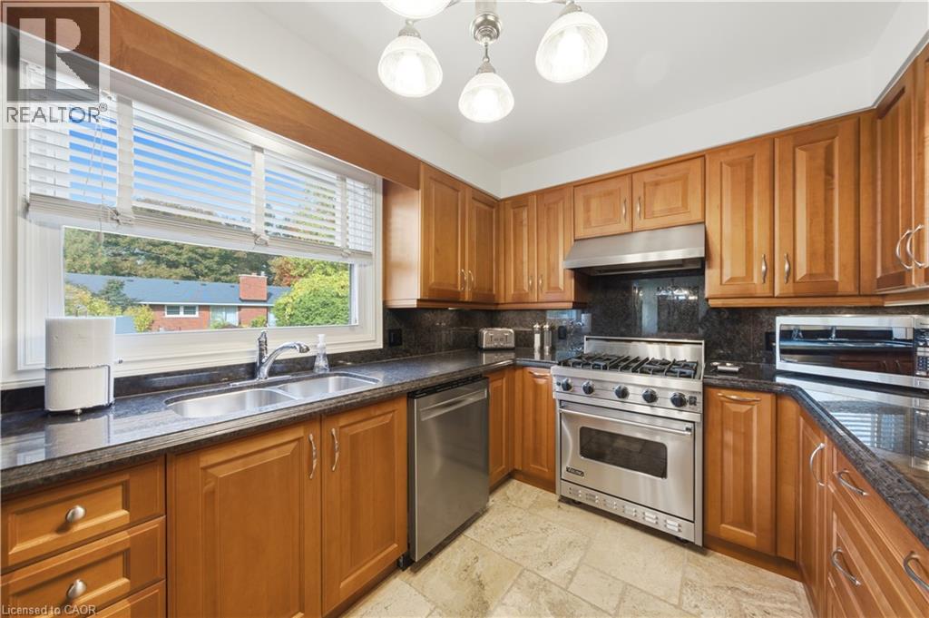 24 West 32nd Street Property Photo 16