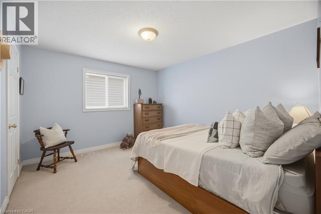 84 Meadowbank Drive Property Photo 33