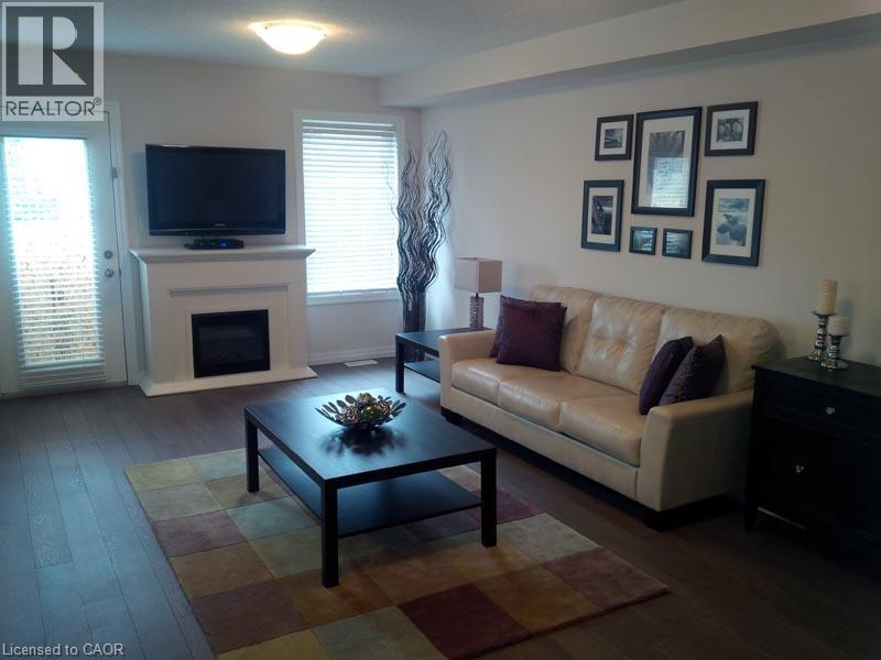 844 Paris Boulevard Property Photo 2