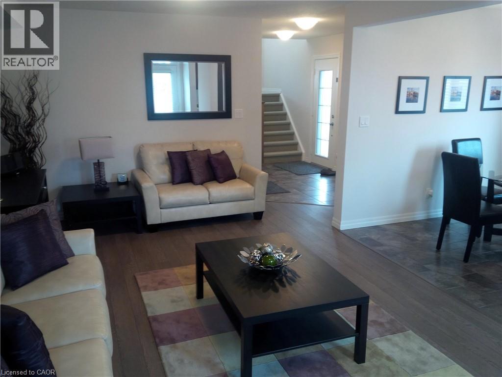844 Paris Boulevard Property Photo 3