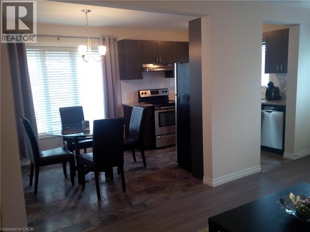 844 Paris Boulevard Property Photo 4