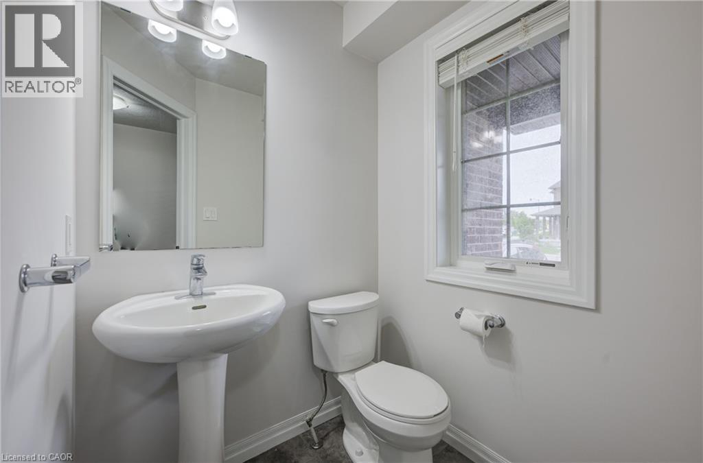 844 Paris Boulevard Property Photo 5
