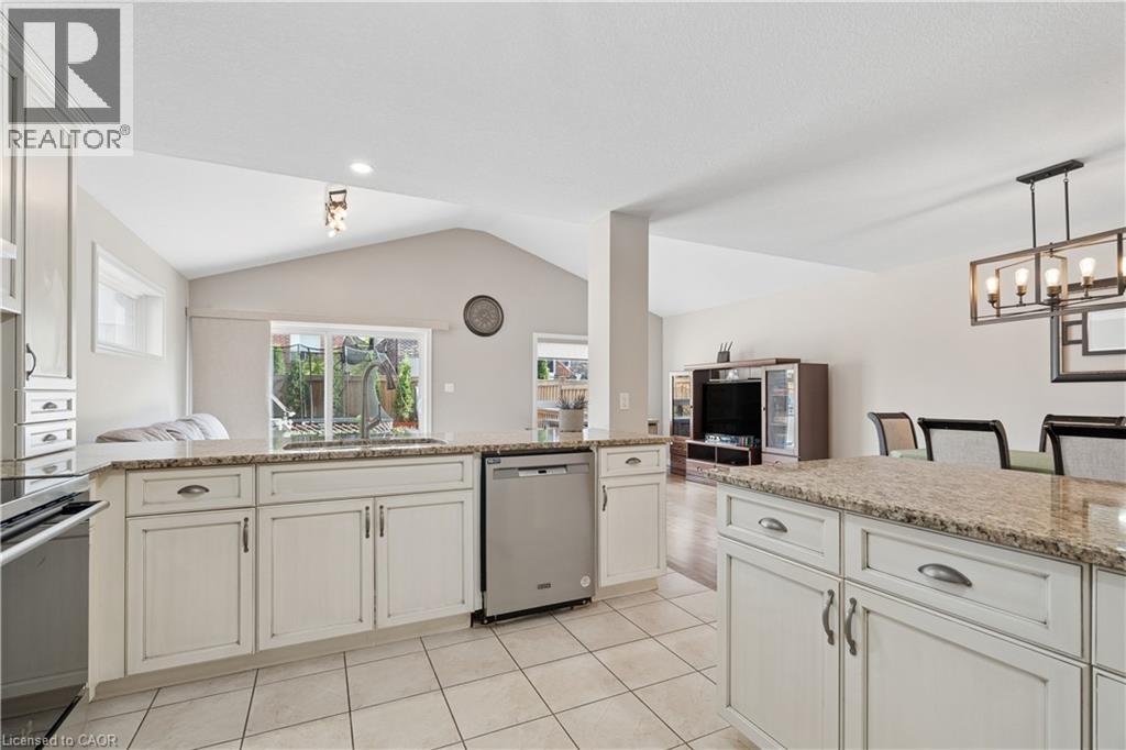 569 Starwood Drive Property Photo 11