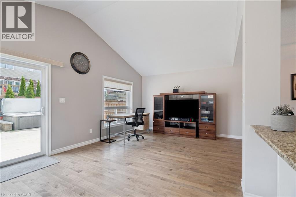 569 Starwood Drive Property Photo 15