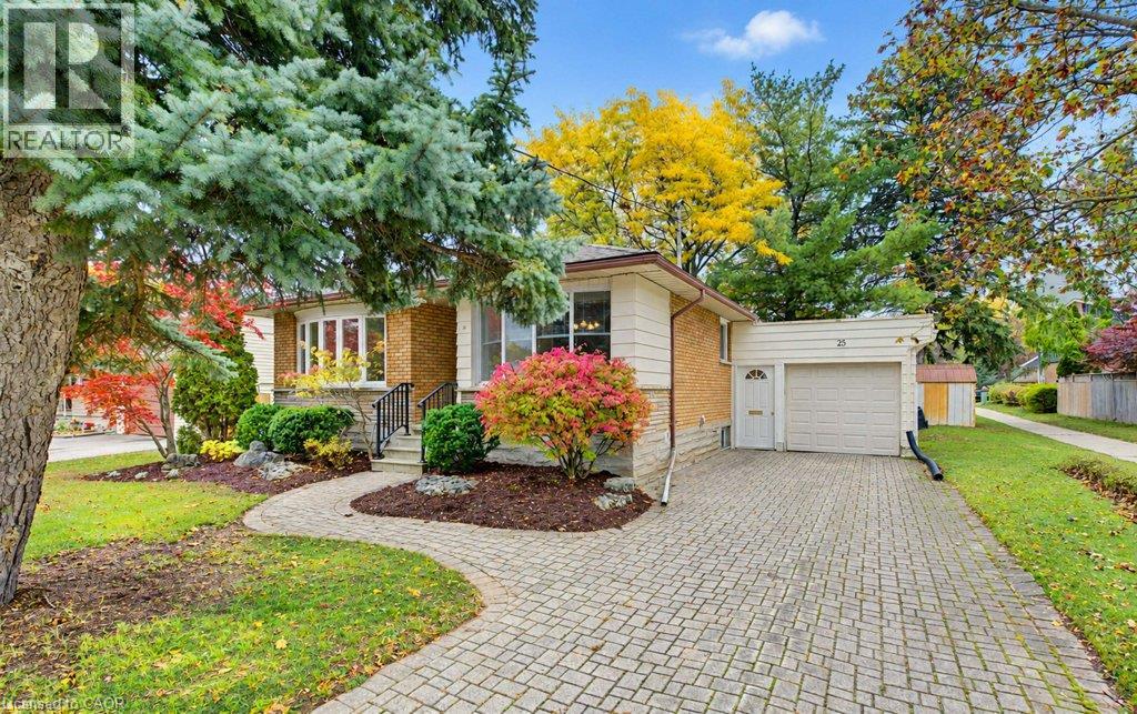 25 APPLEWOOD Avenue Property Photo 1