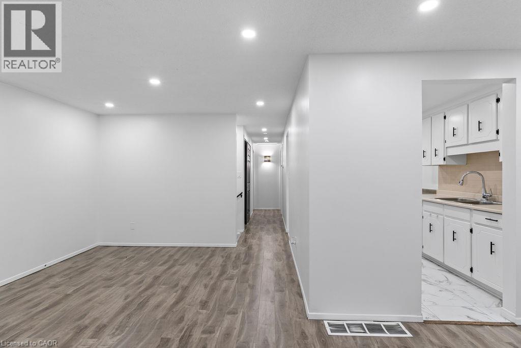 24 Tara Crescent Property Photo 18
