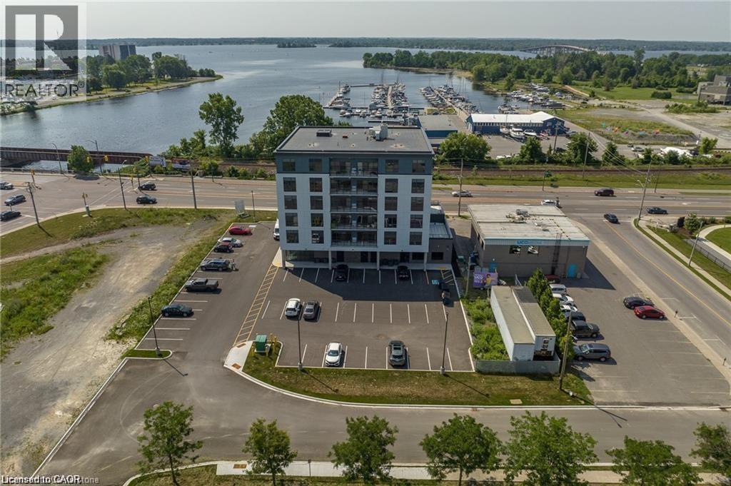 2 Dundas Street W Unit# 401 Property Photo 1