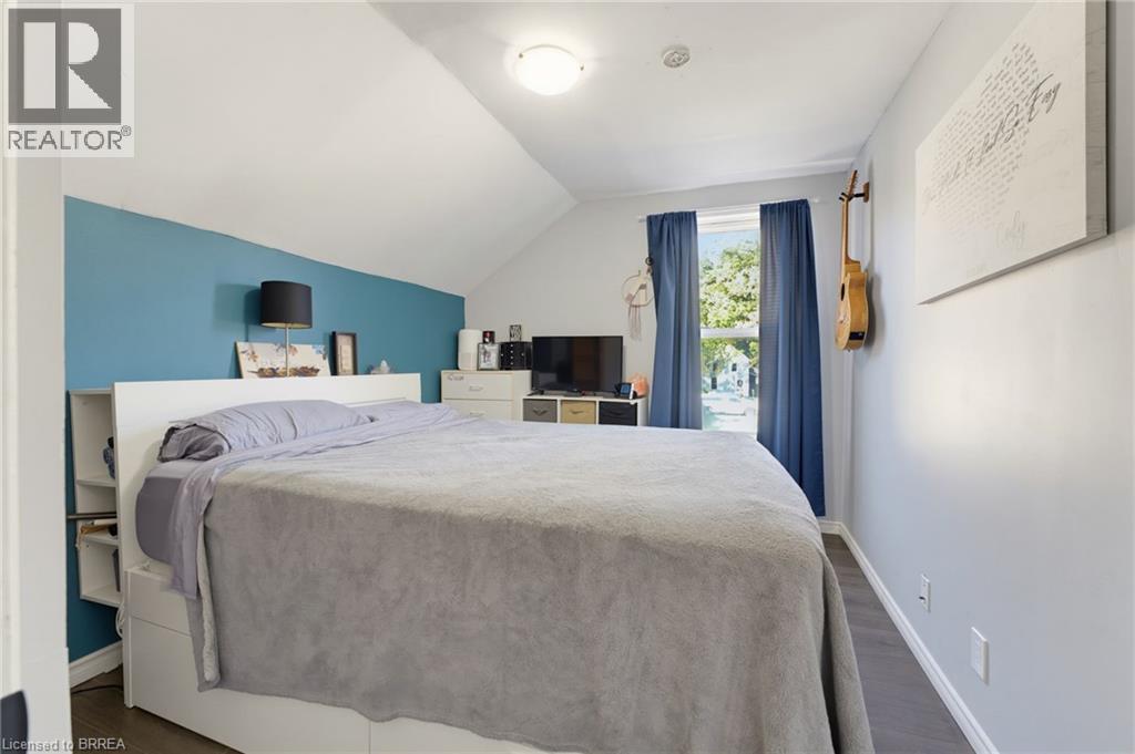 252 Dundas Street Property Photo 19