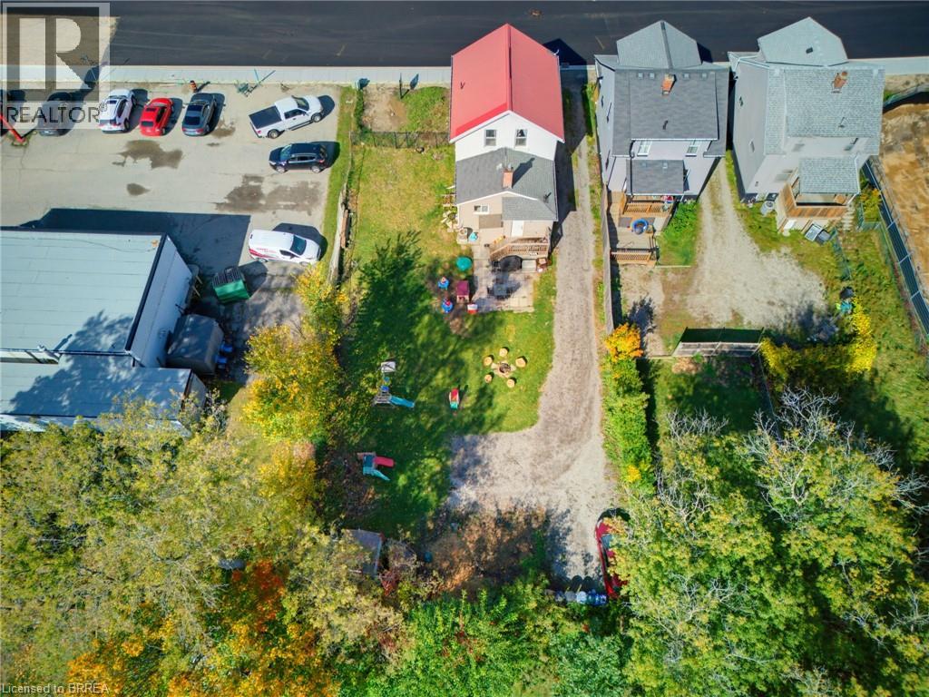 252 Dundas Street Property Photo 29