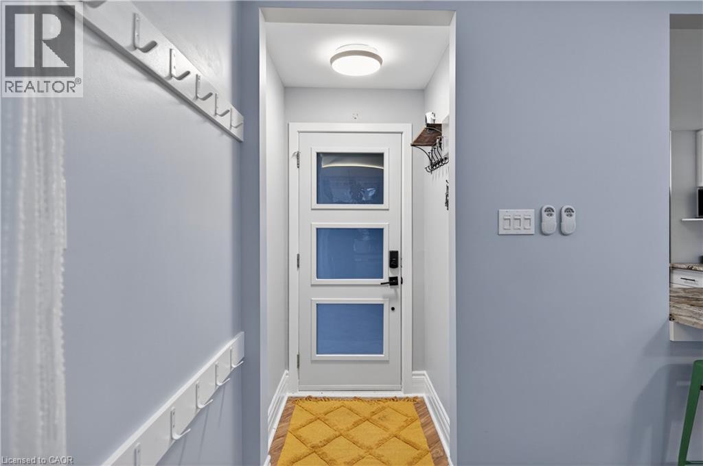 486 East 38th Street Property Photo 6