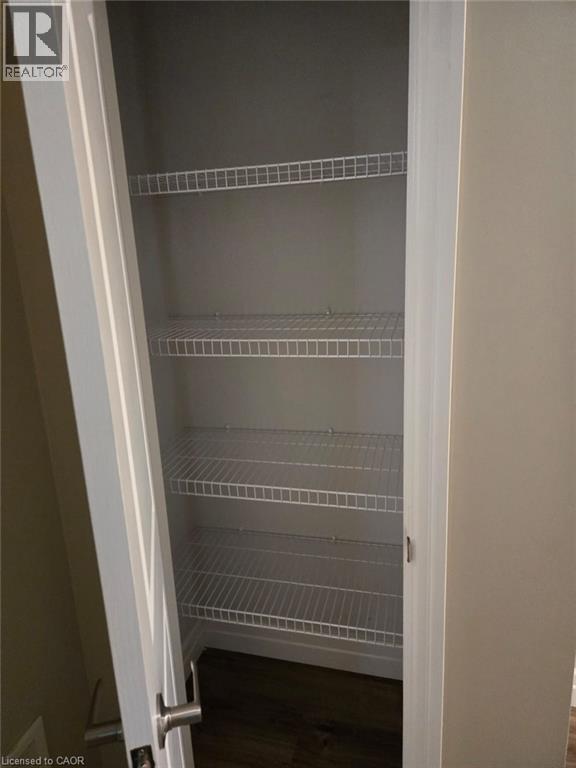 160 Beck Street Unit# Lower Property Photo 11