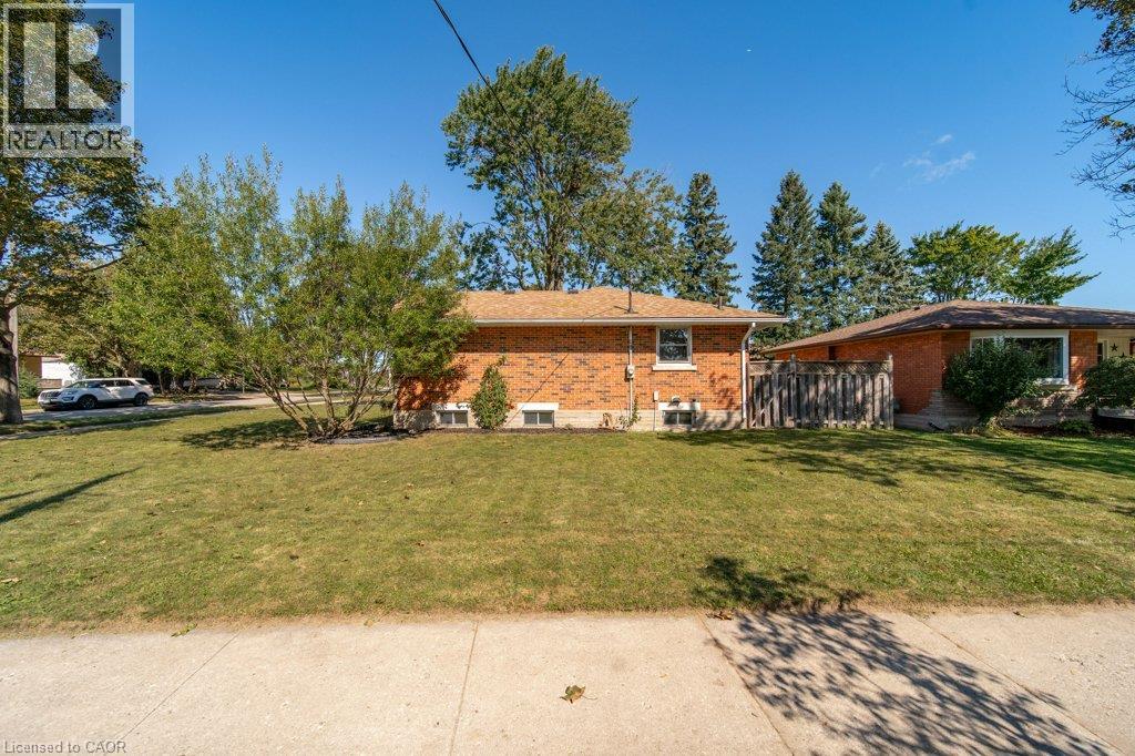 18 Maywood Road Property Photo 35