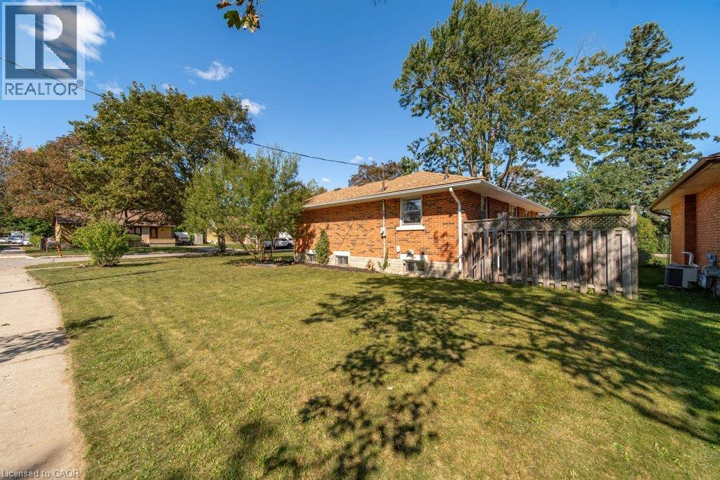 18 Maywood Road Property Photo 36