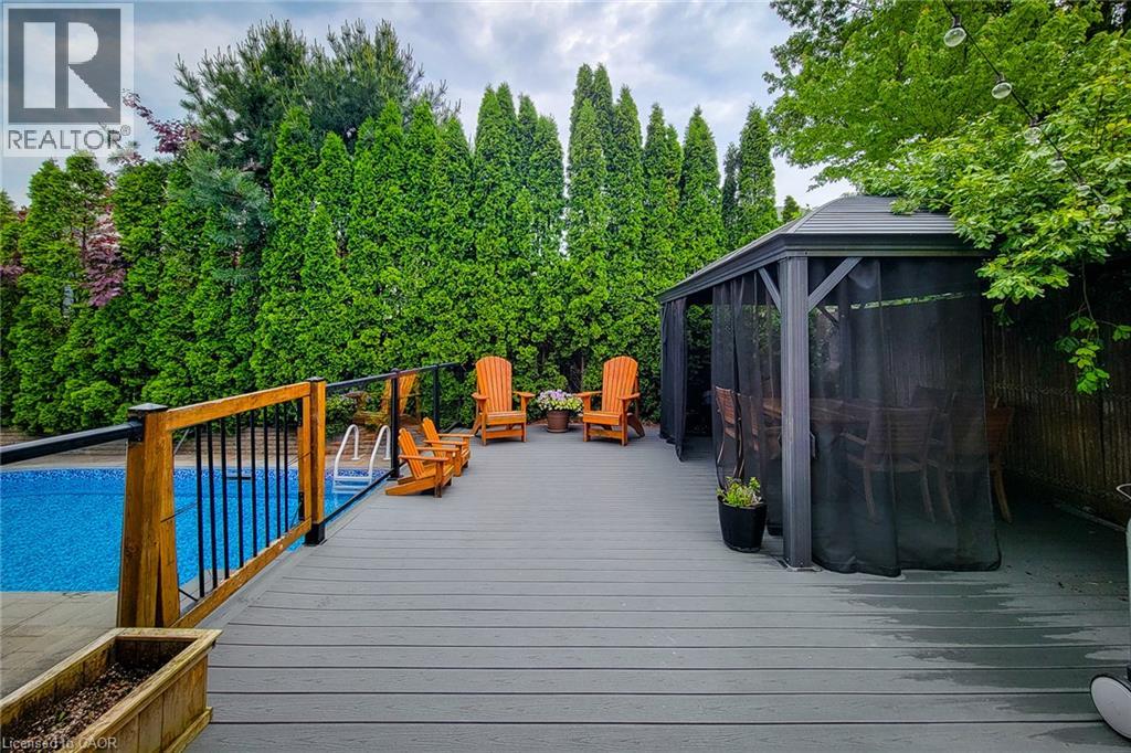 29 Woodside Square Property Photo 8