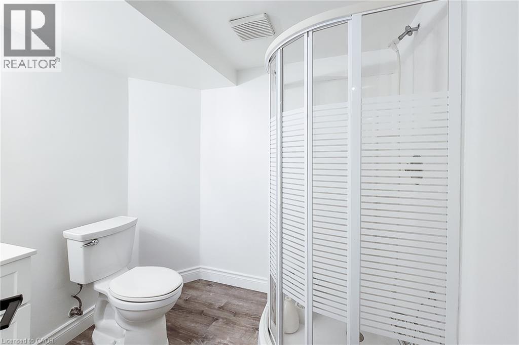29 Woodside Square Property Photo 42