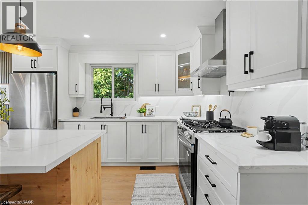 311 East 14th Street Property Photo 14