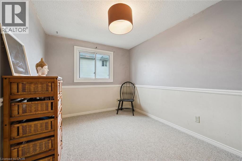 32 Jansen Avenue Property Photo 12