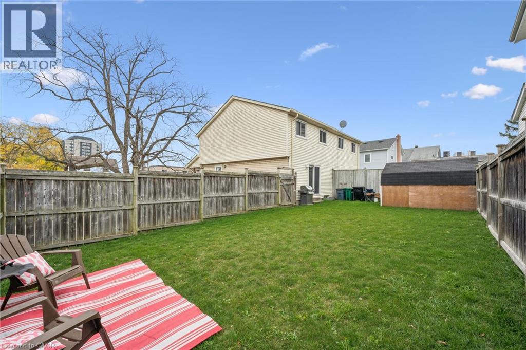 32 Jansen Avenue Property Photo 14